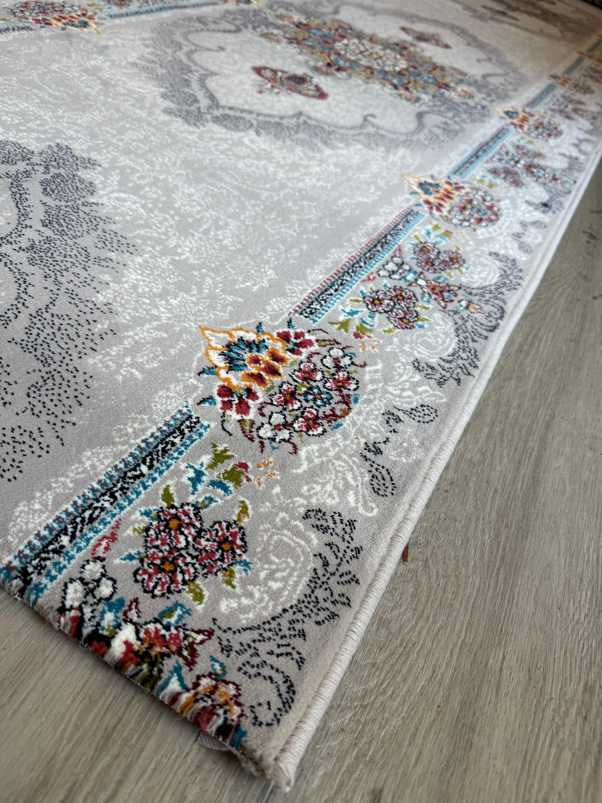 08 Hive silver Persian 80cm Wide