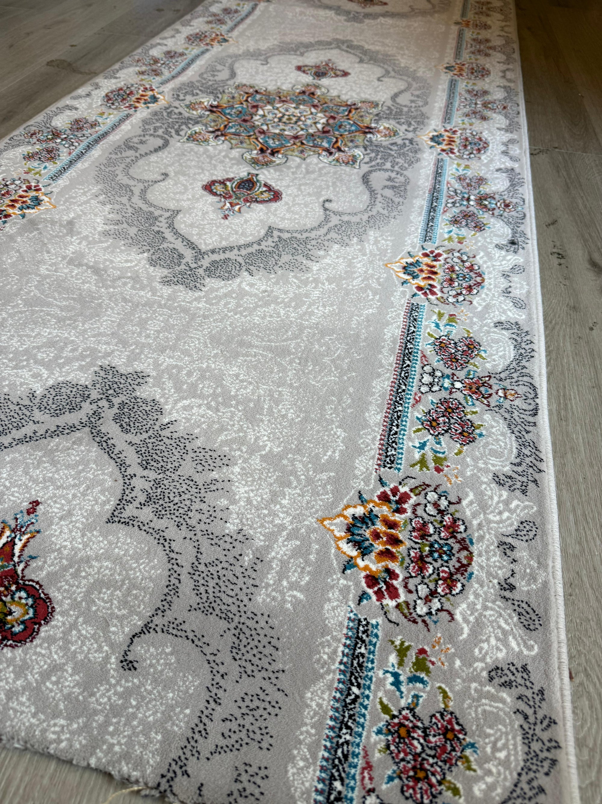 08 Hive silver Persian 80cm Wide