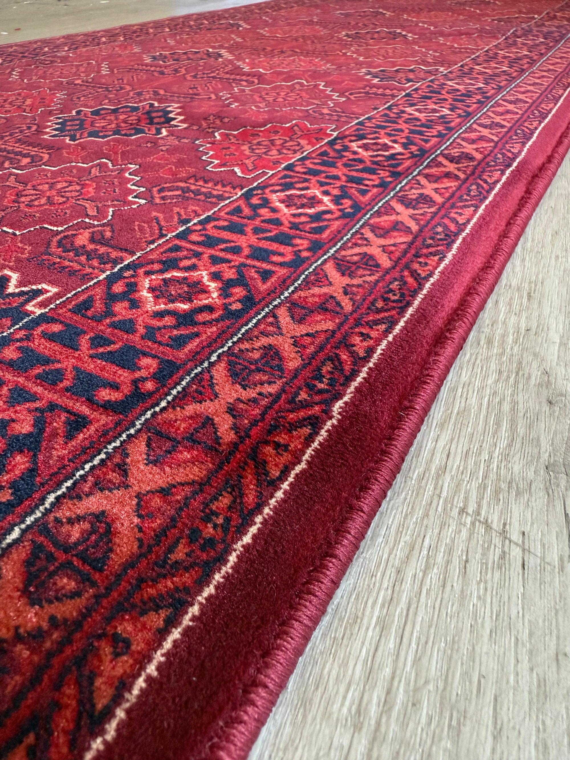 07 Hive Red Bordo Persian 80cm Wide