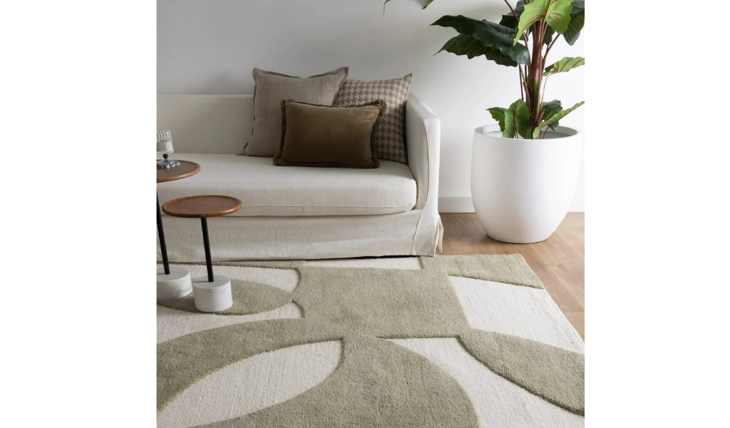 Isla Olive Green and Ivory Curve Pattern Wool Rug