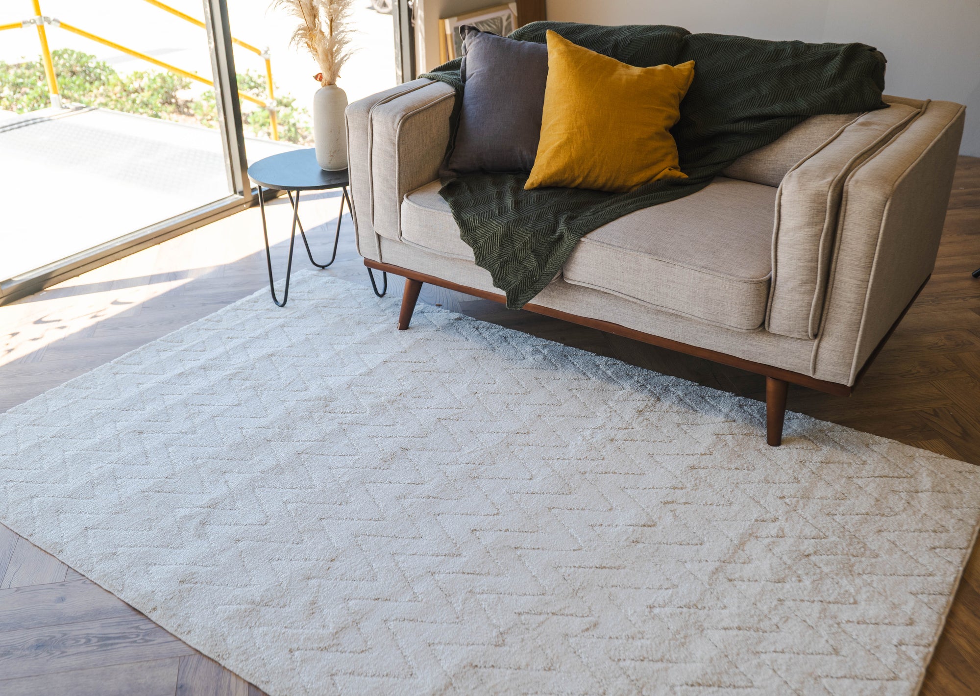 Moopy Cream zigzag lines modern rug