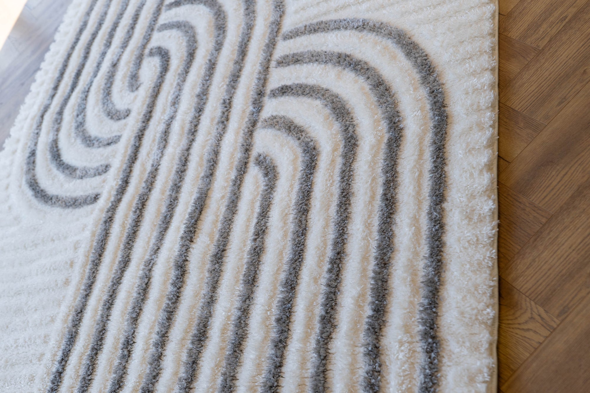 Jasmine Shaggy white grey abstract wave flokati Rug
