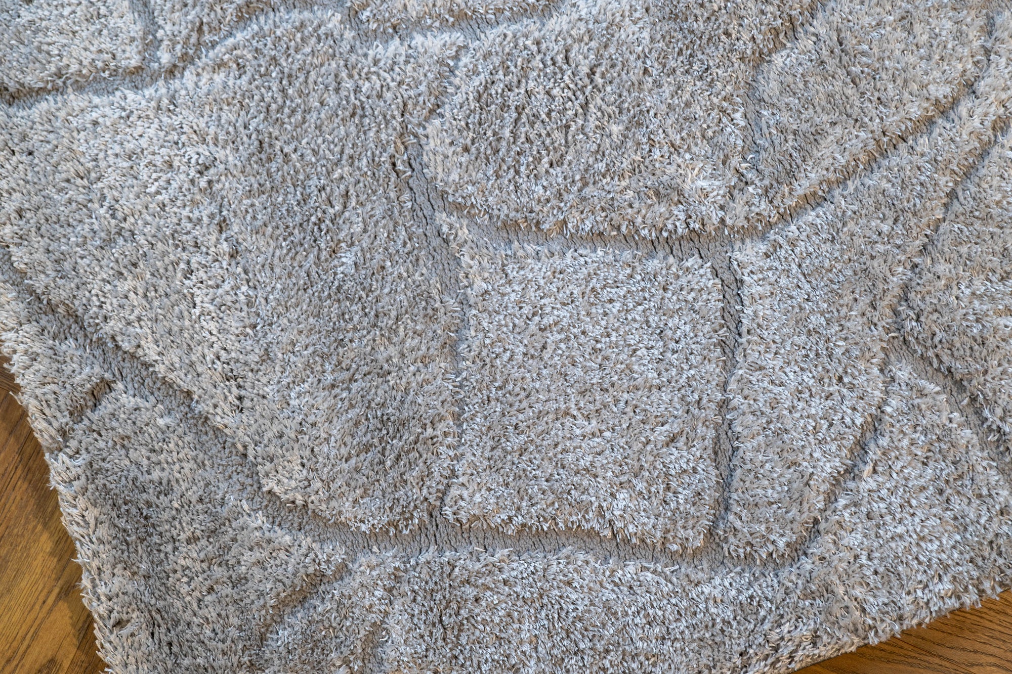 Jasmine Shaggy silver swirl lines flokati Rug