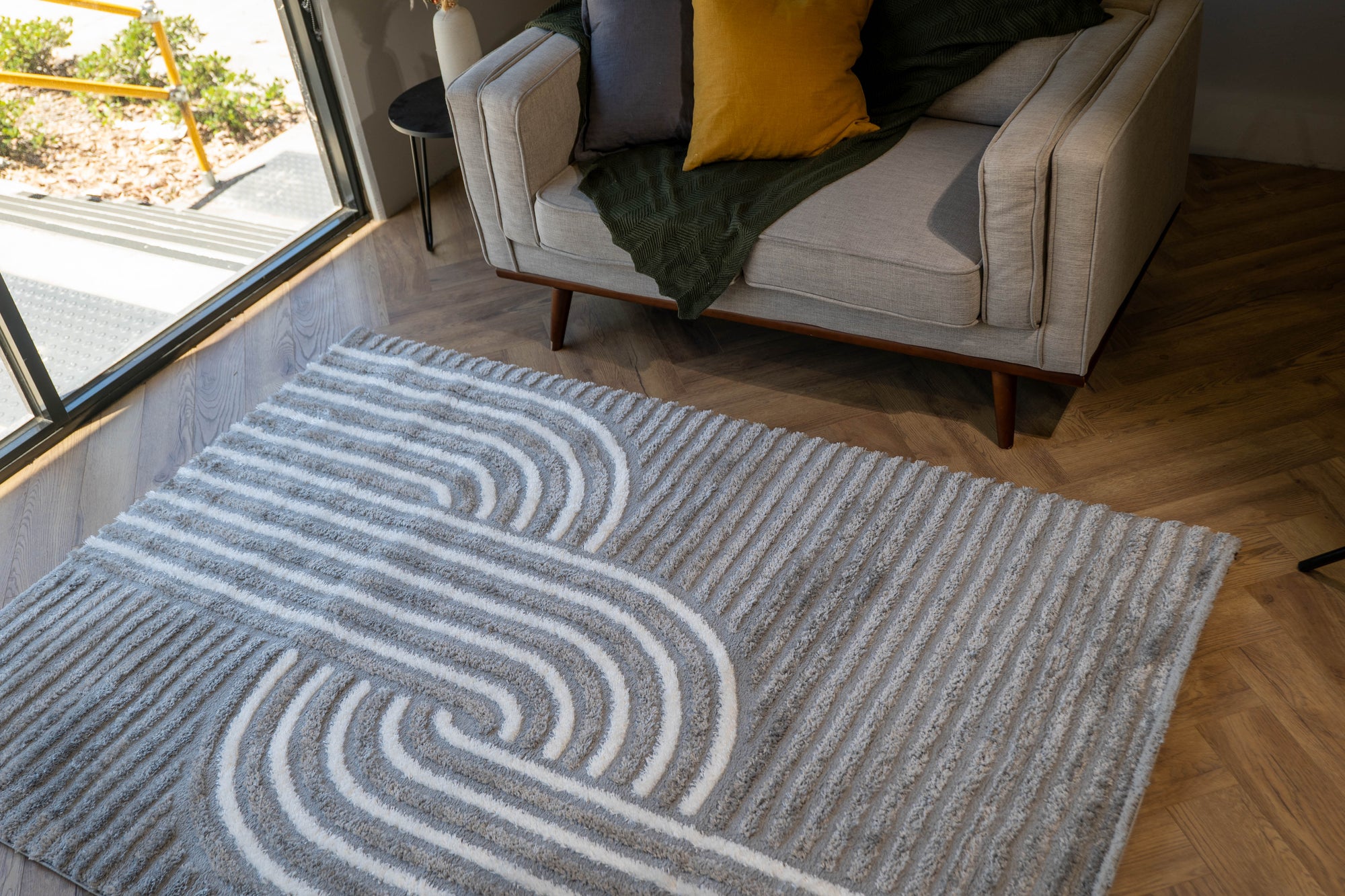 Jasmine Shaggy Grey white abstract wave flokati Rug