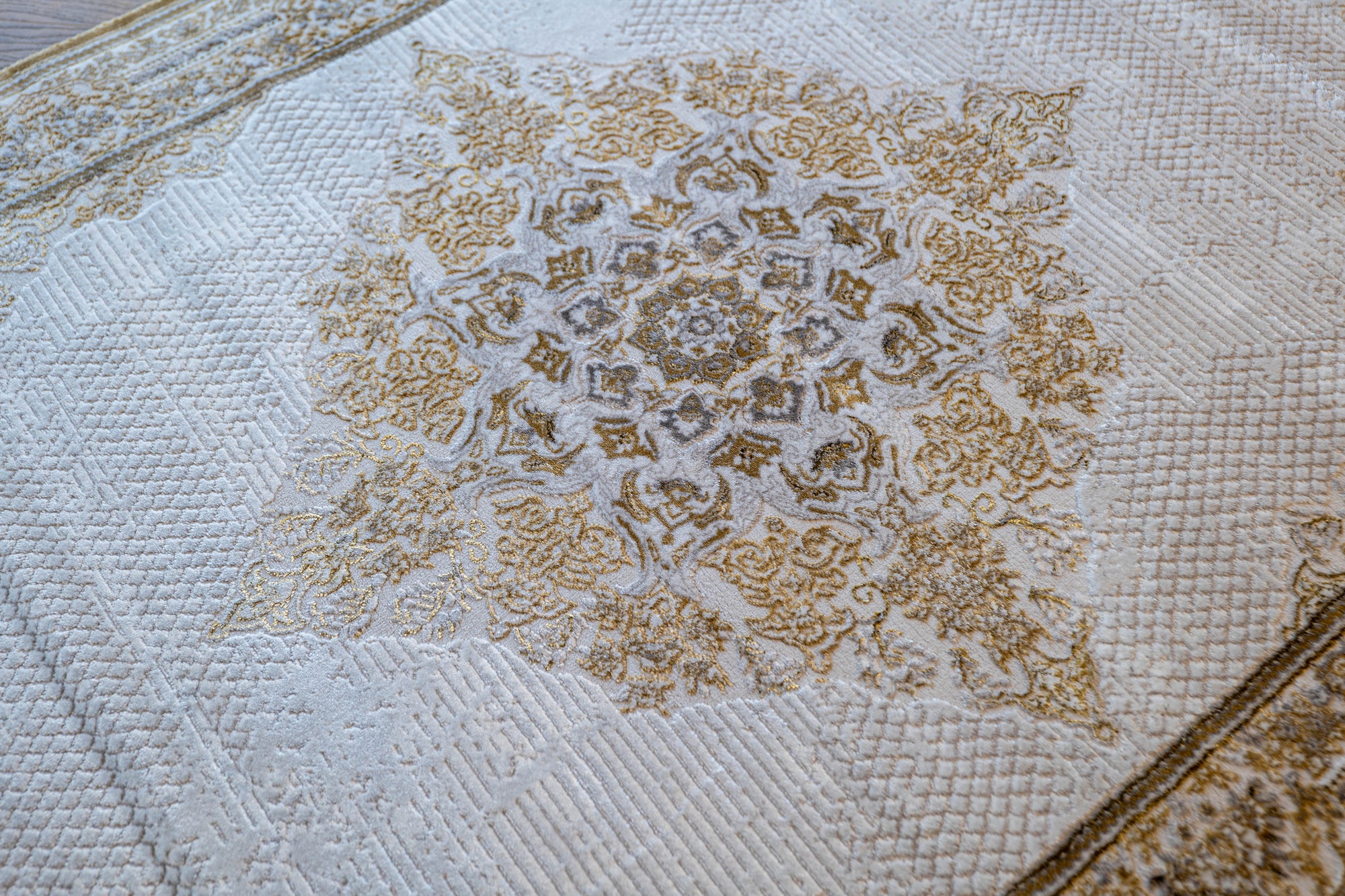 Cream gold Sharp Lazer Medallion Rug