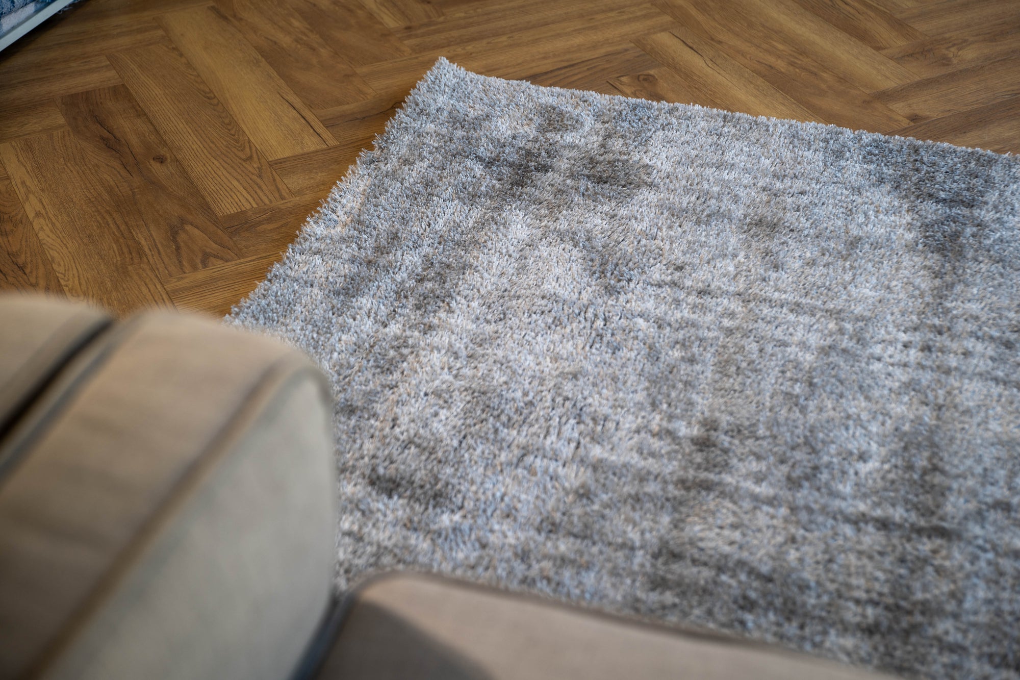 Jasmine Shaggy grey lines plain wave flokati Rug