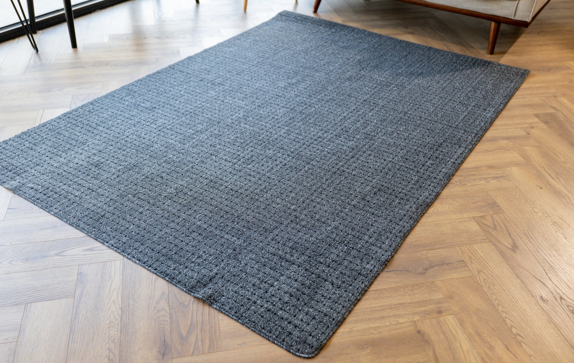 Callavi Urban Weave flatweave charcoal dots rug