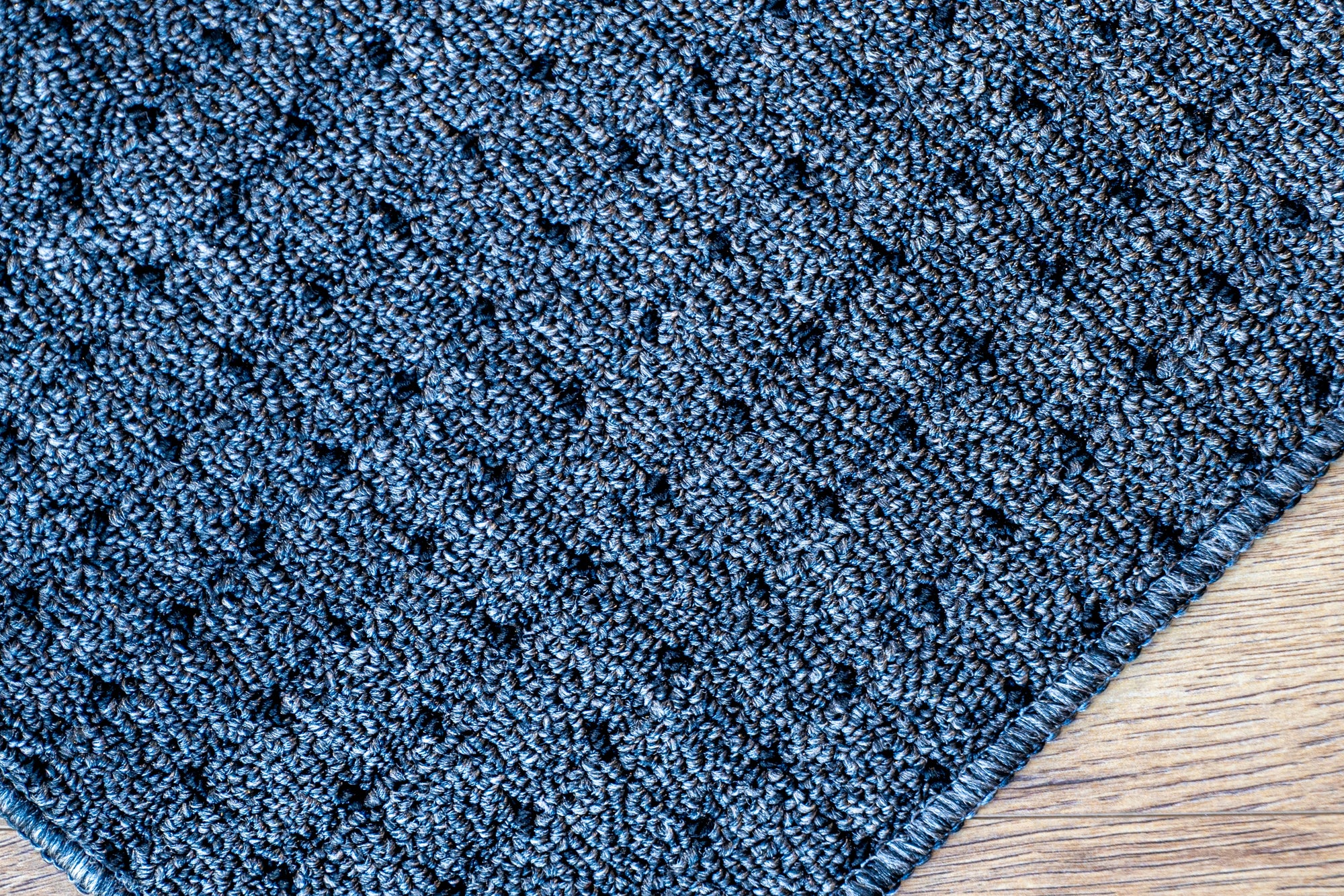 Callavi Urban Weave flatweave charcoal dots rug