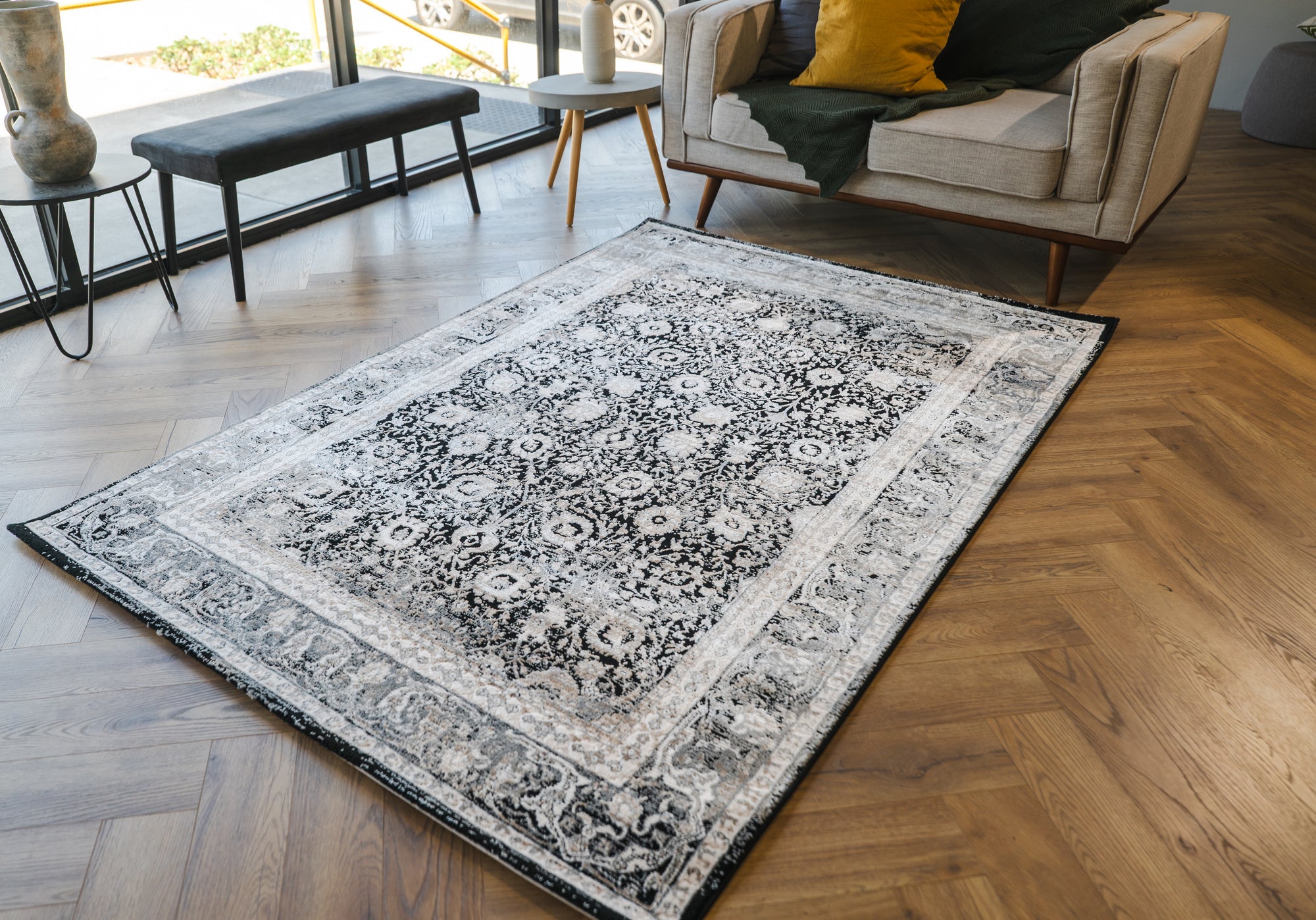 Deluxe 892 cream black traditional transitional rug