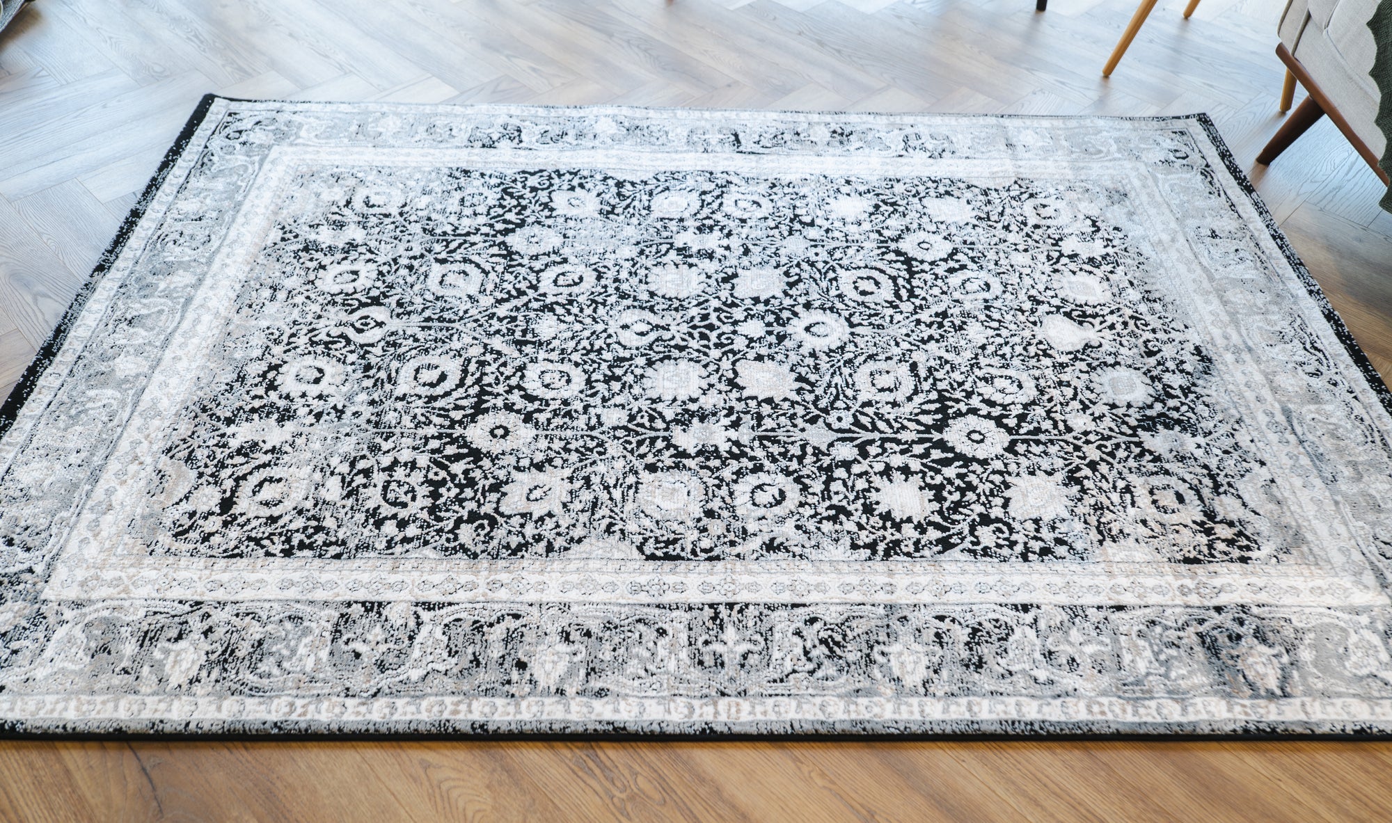 Deluxe 892 cream black traditional transitional rug
