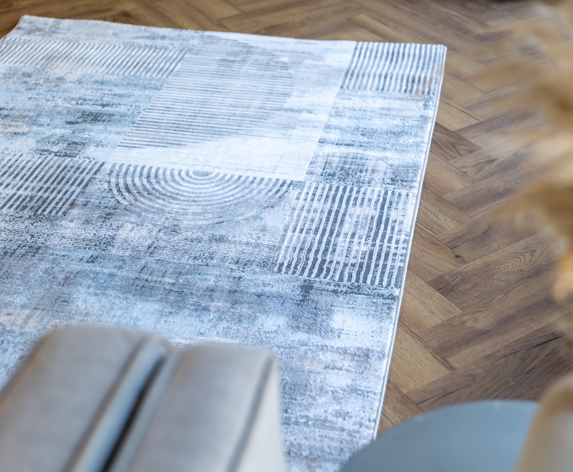 Deluxe modern contemprary design grey beige floor rug