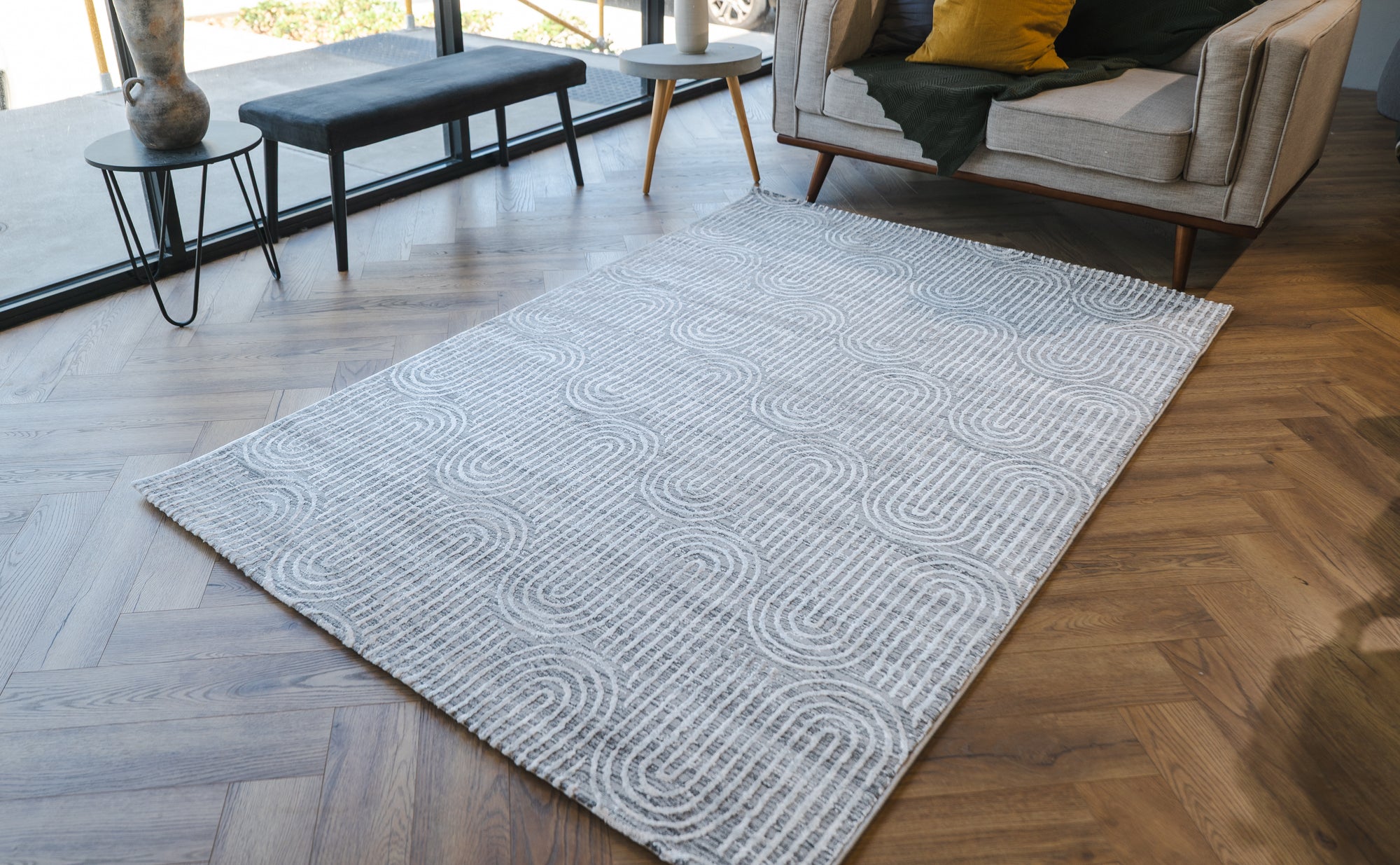 Deluxe modern arched grey beige floor rug