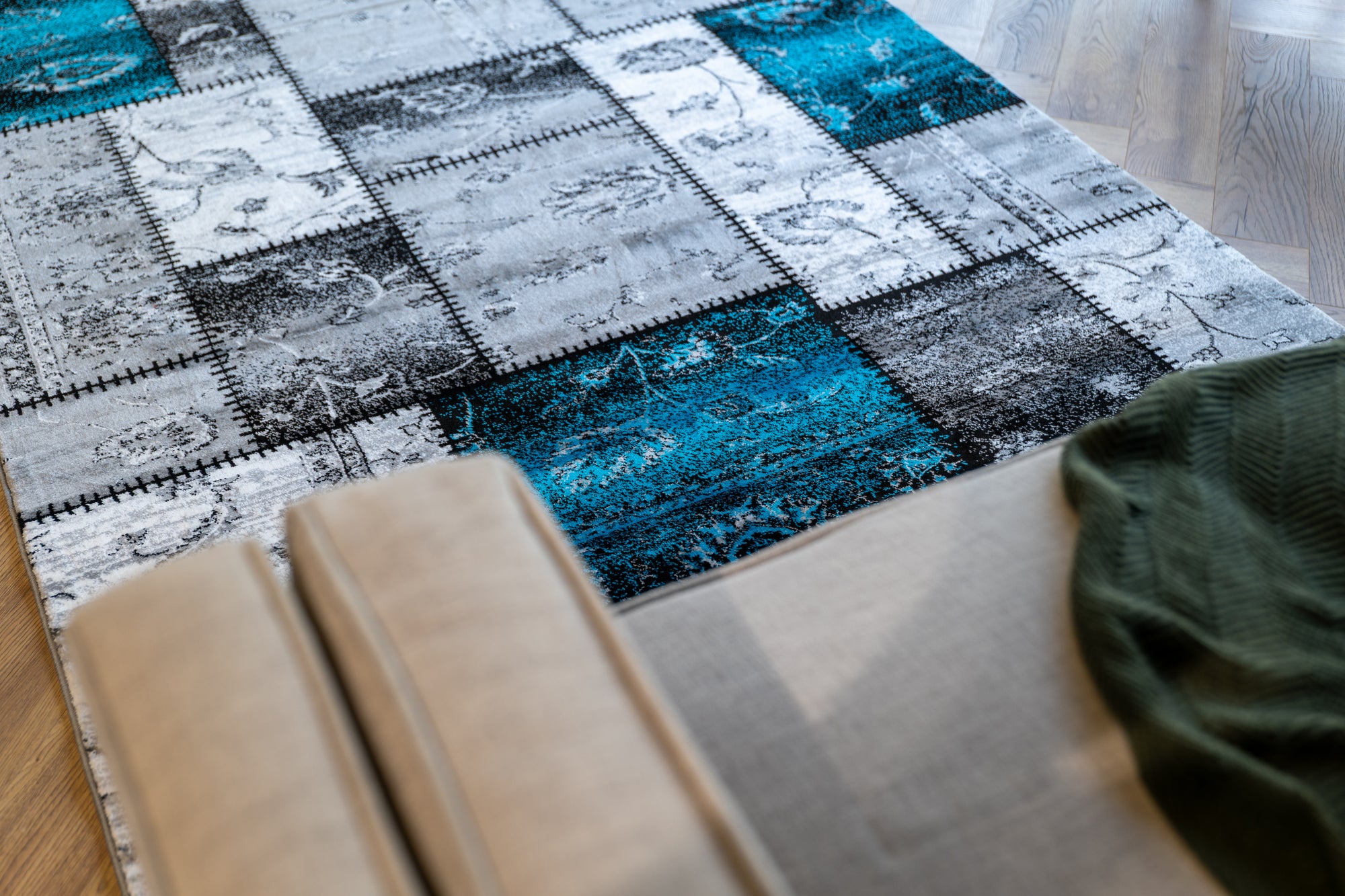 Istanbul 3011 patchworks grey blue rug
