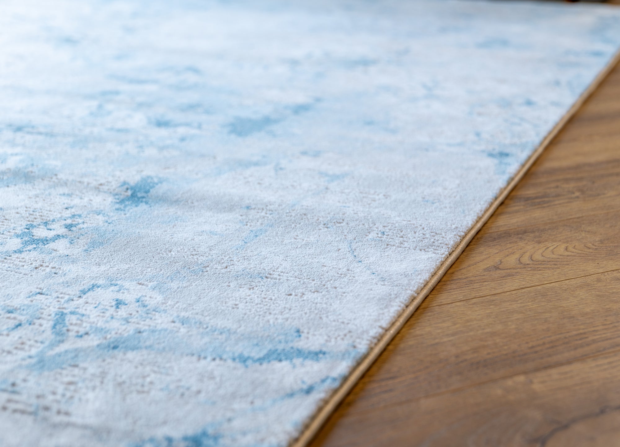 Alissa 677 cream blue cracked glass