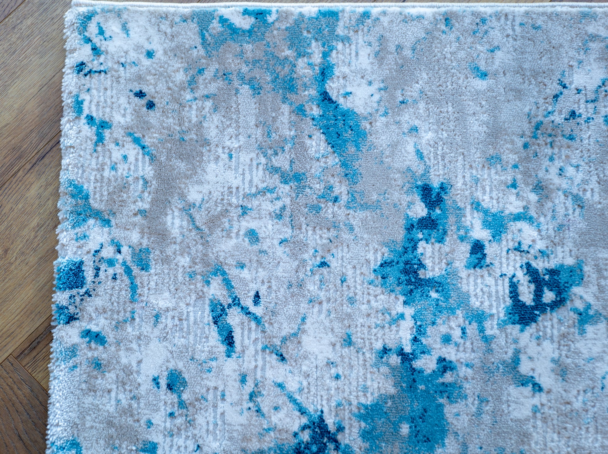 Alissa 677 cream blue cracked glass