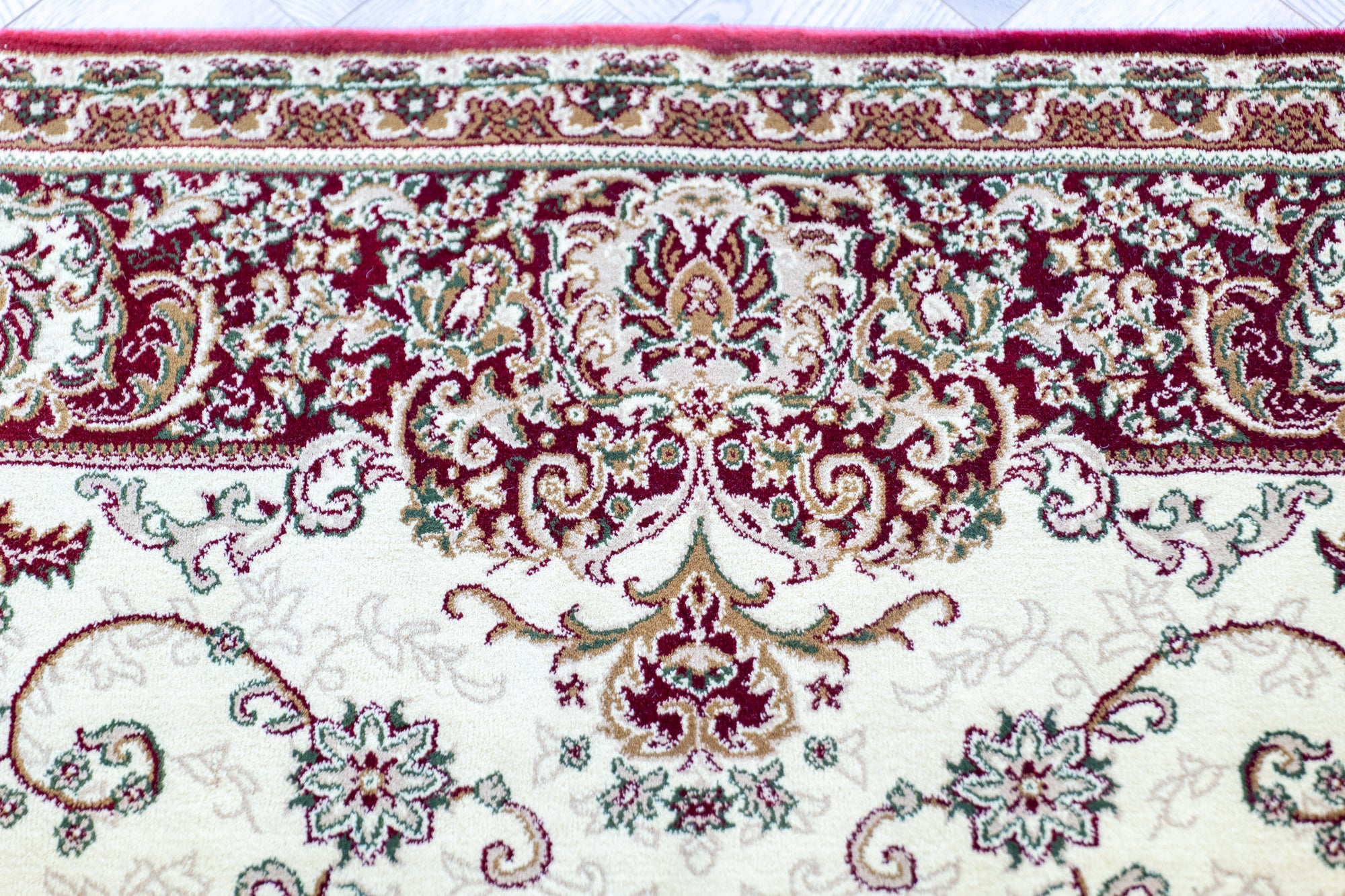 Barchalli cream red Traditional Benevolence Rug