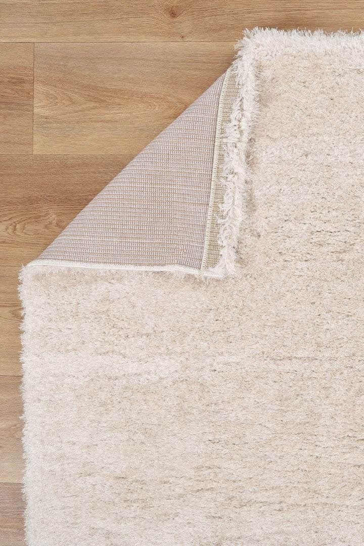 Puffy soft Shaggy Ivory rug