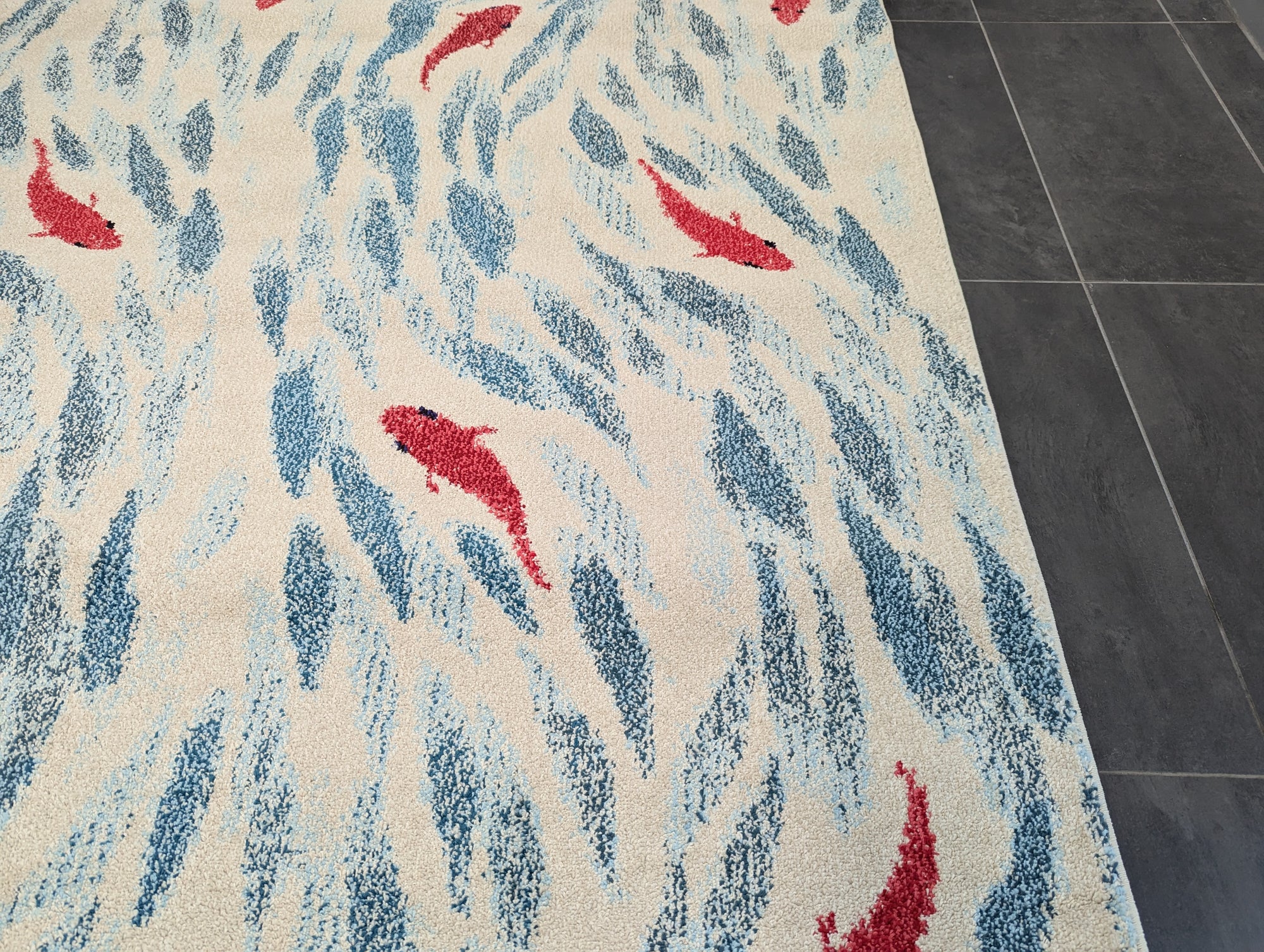 Fruzan Red Koi and Blue fish Waves 160 x 245 cm