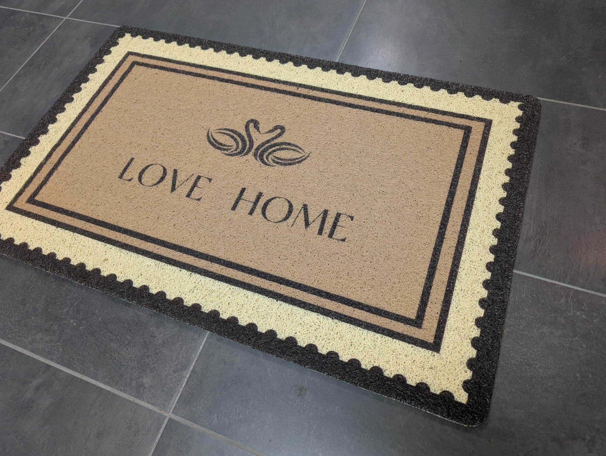 Love home outdoor Mat spaghetti