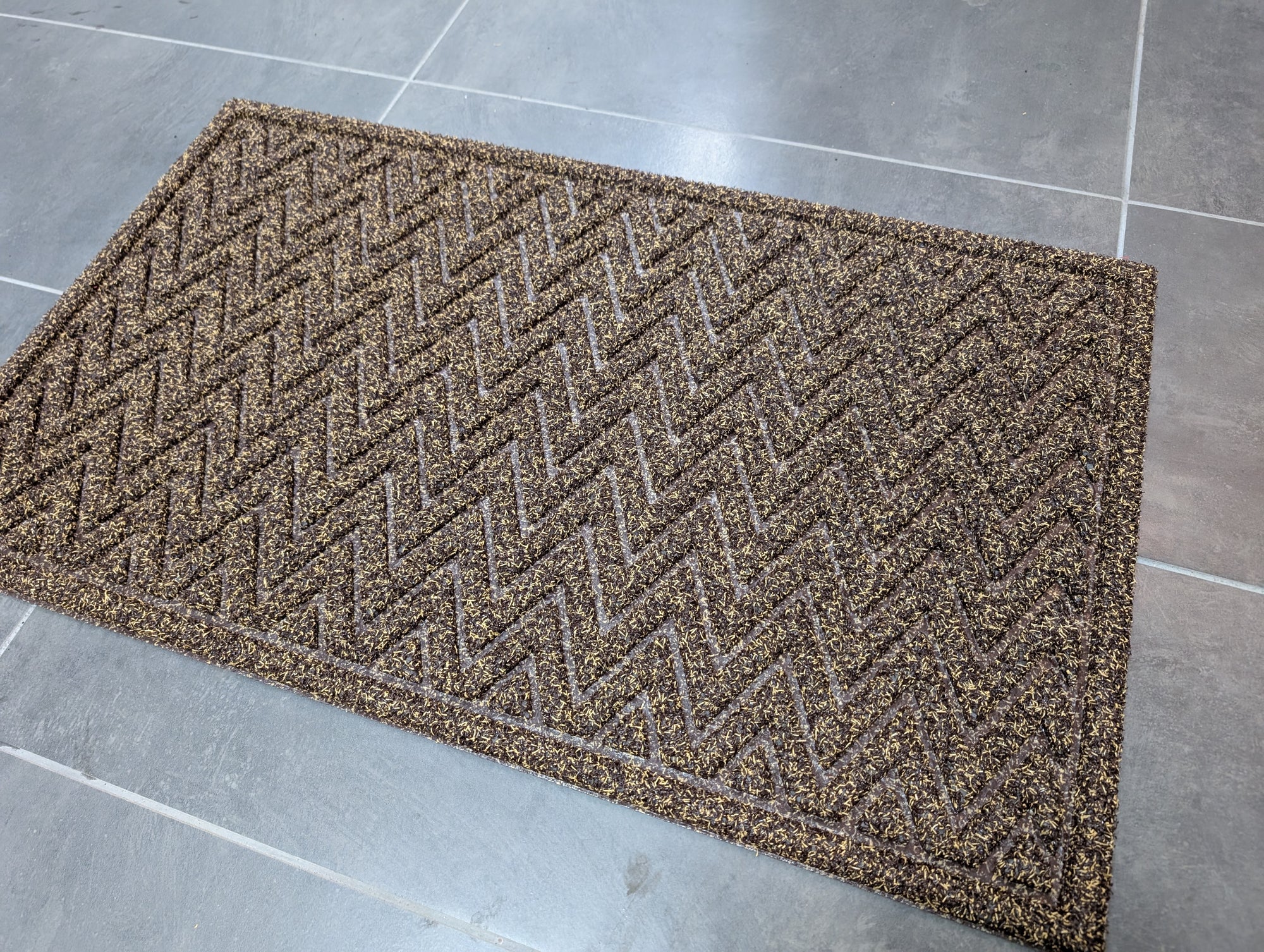 Textured zigzag outdoor Mat 45 x 75