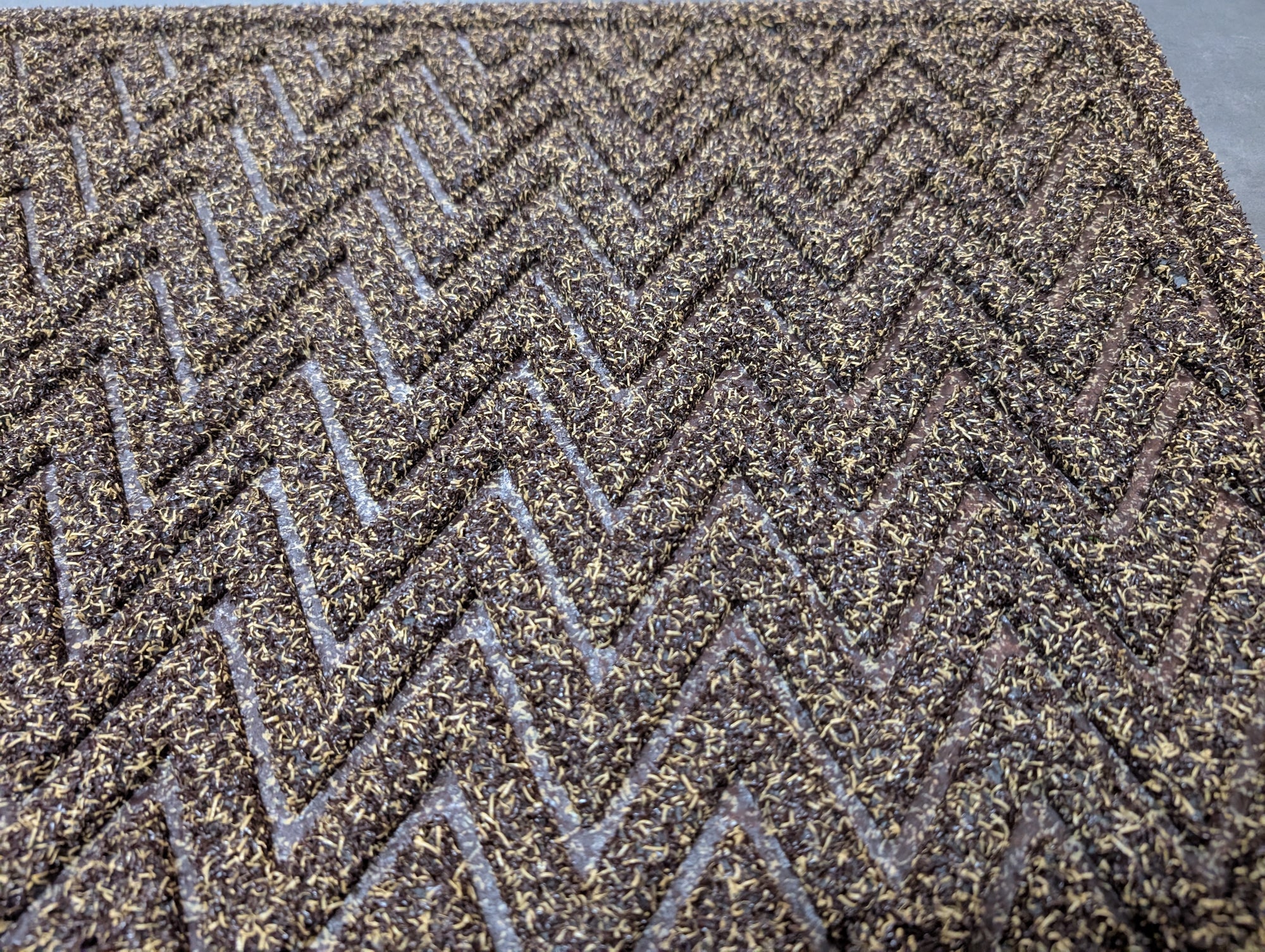 Textured zigzag outdoor Mat 45 x 75