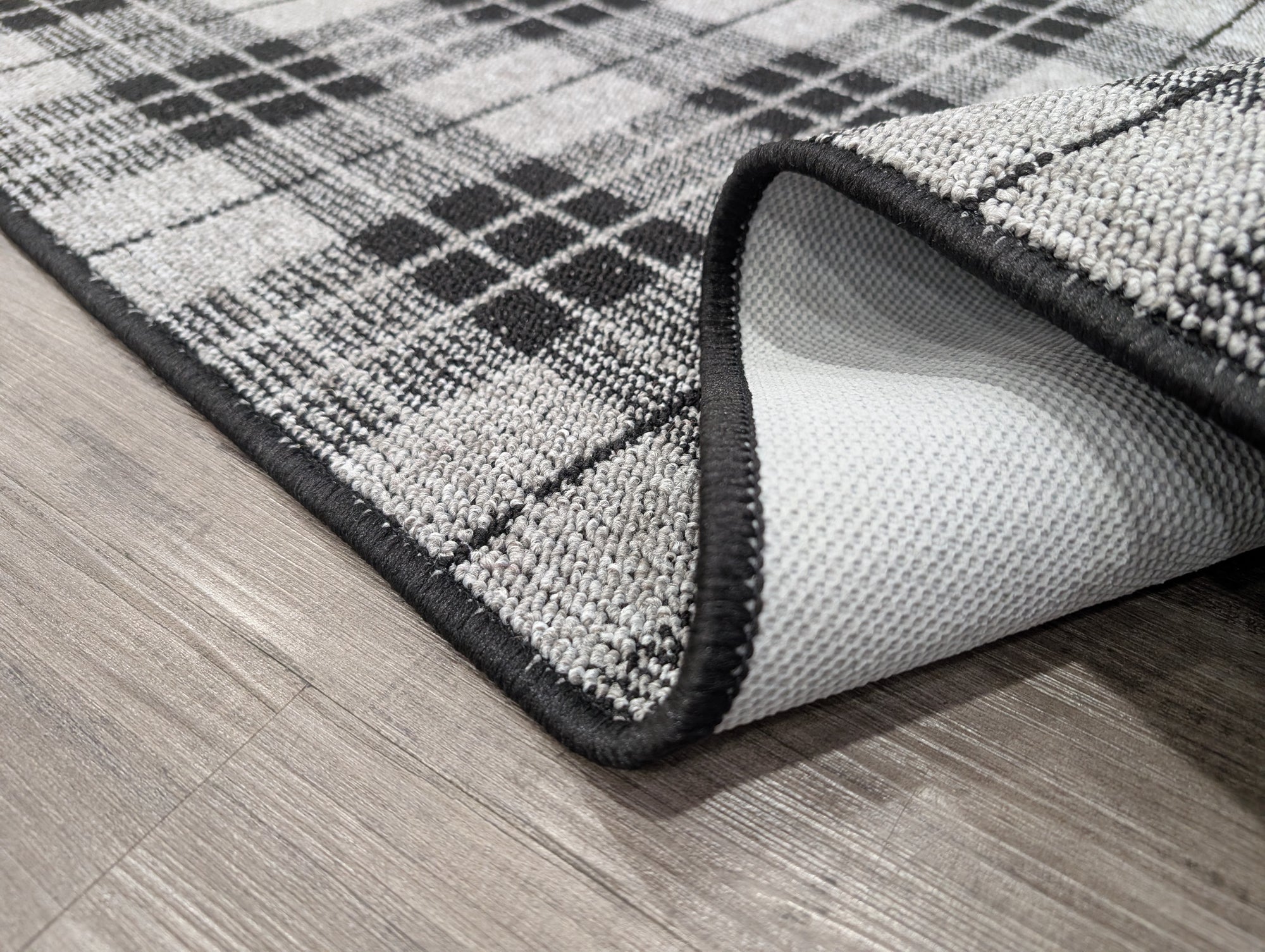 Nikotex black silver patterned 67 cm Wide