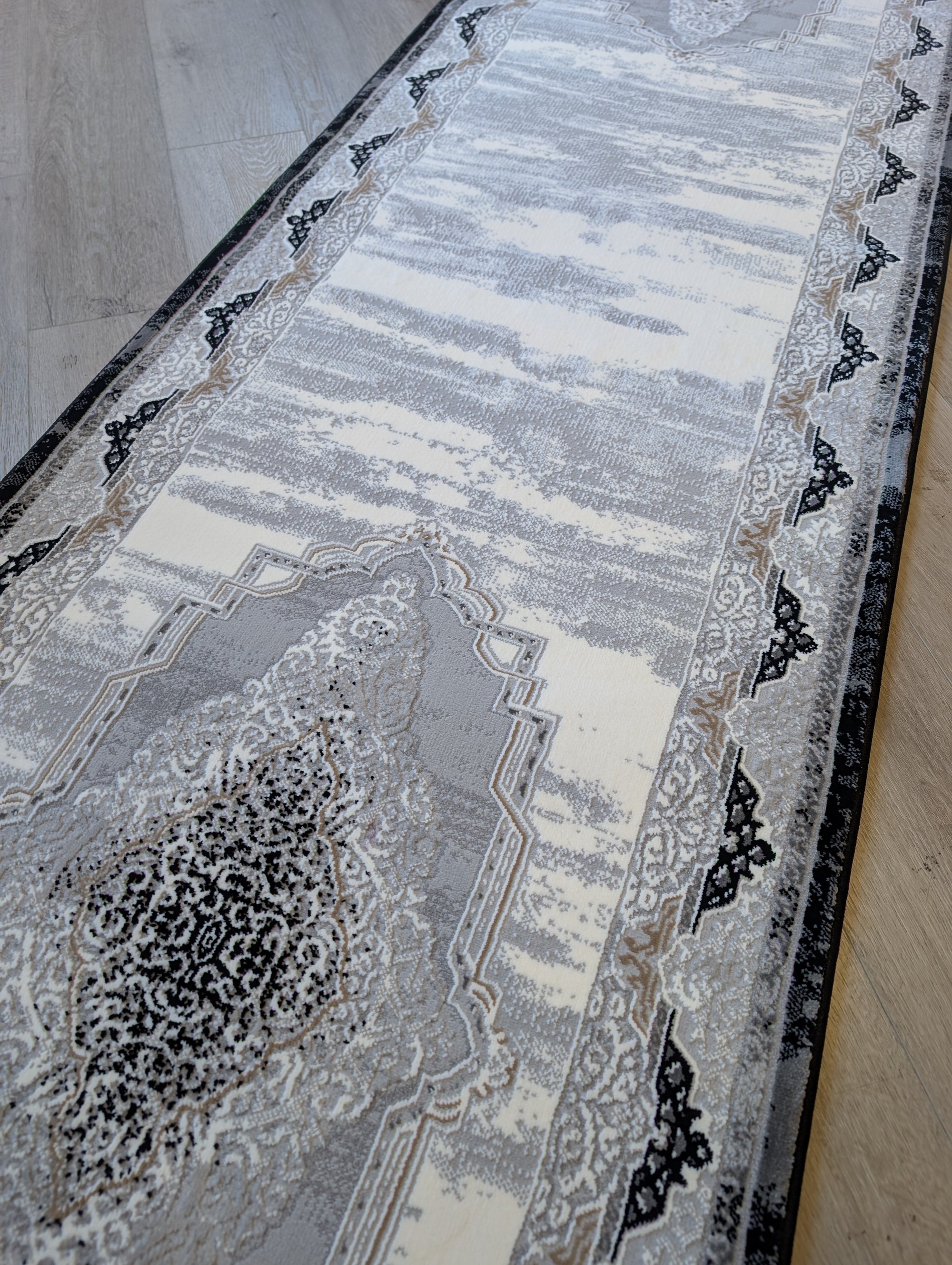 01 Betty Black 80 cm Wide Runner