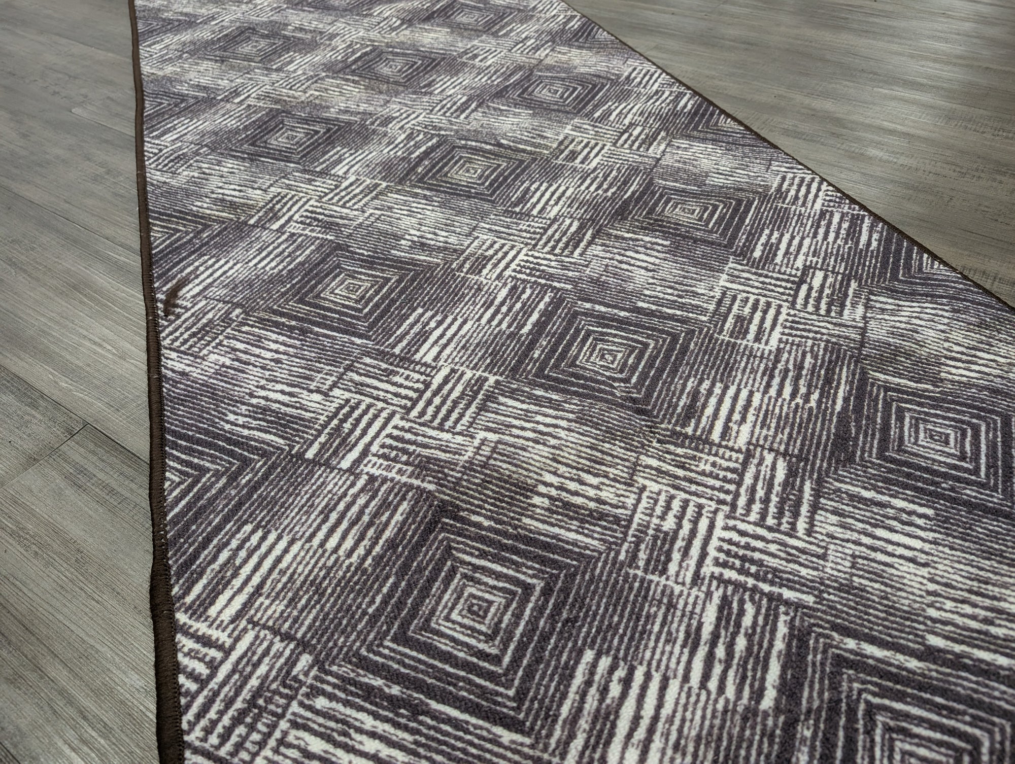 Gabe Modern hallway runner 80cm Wide