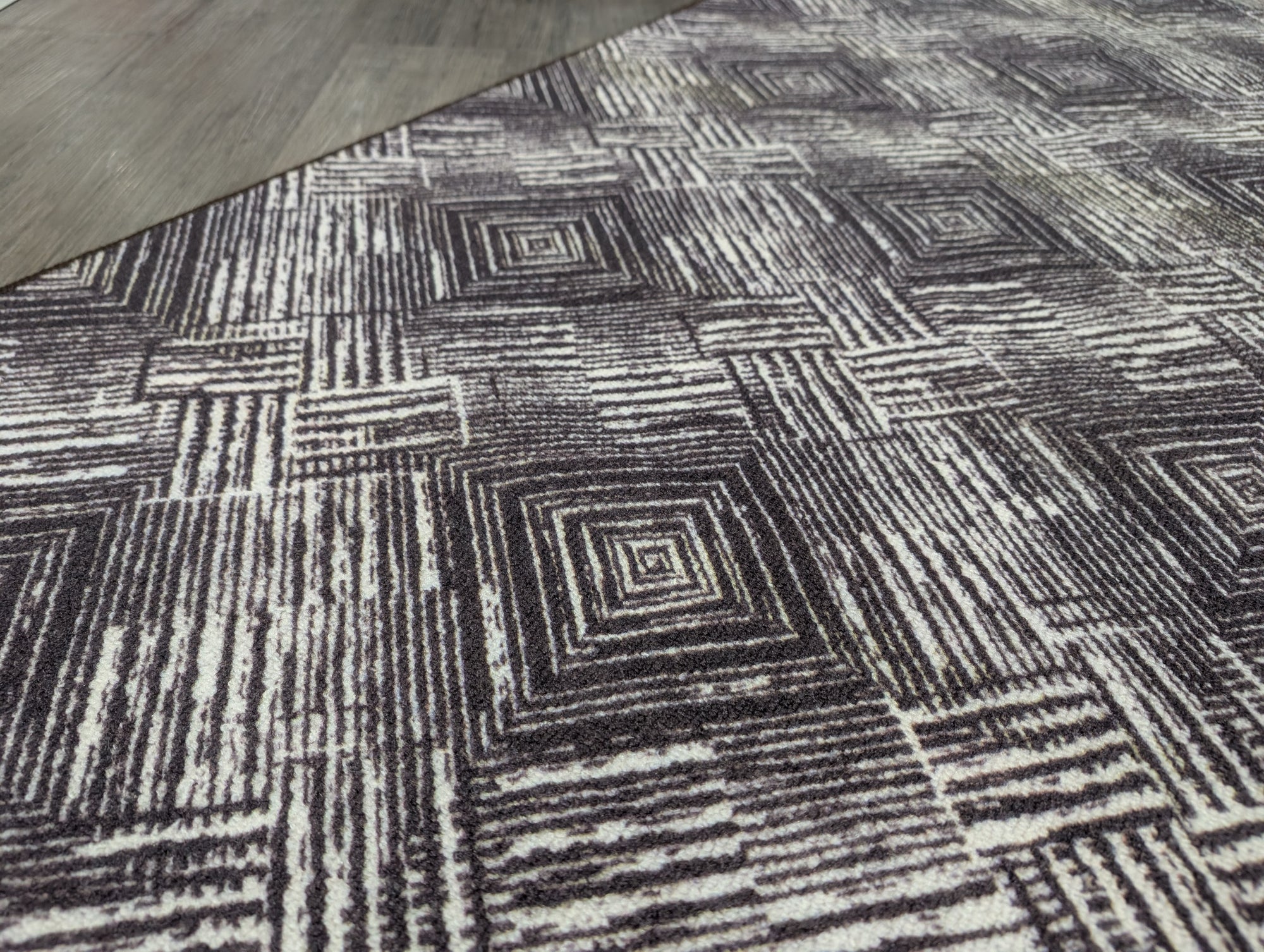 Gabe Modern hallway runner 80cm Wide
