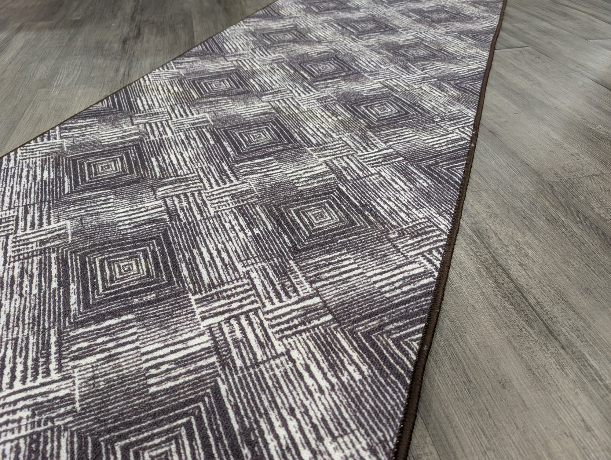 Gabe Modern hallway runner 80cm Wide