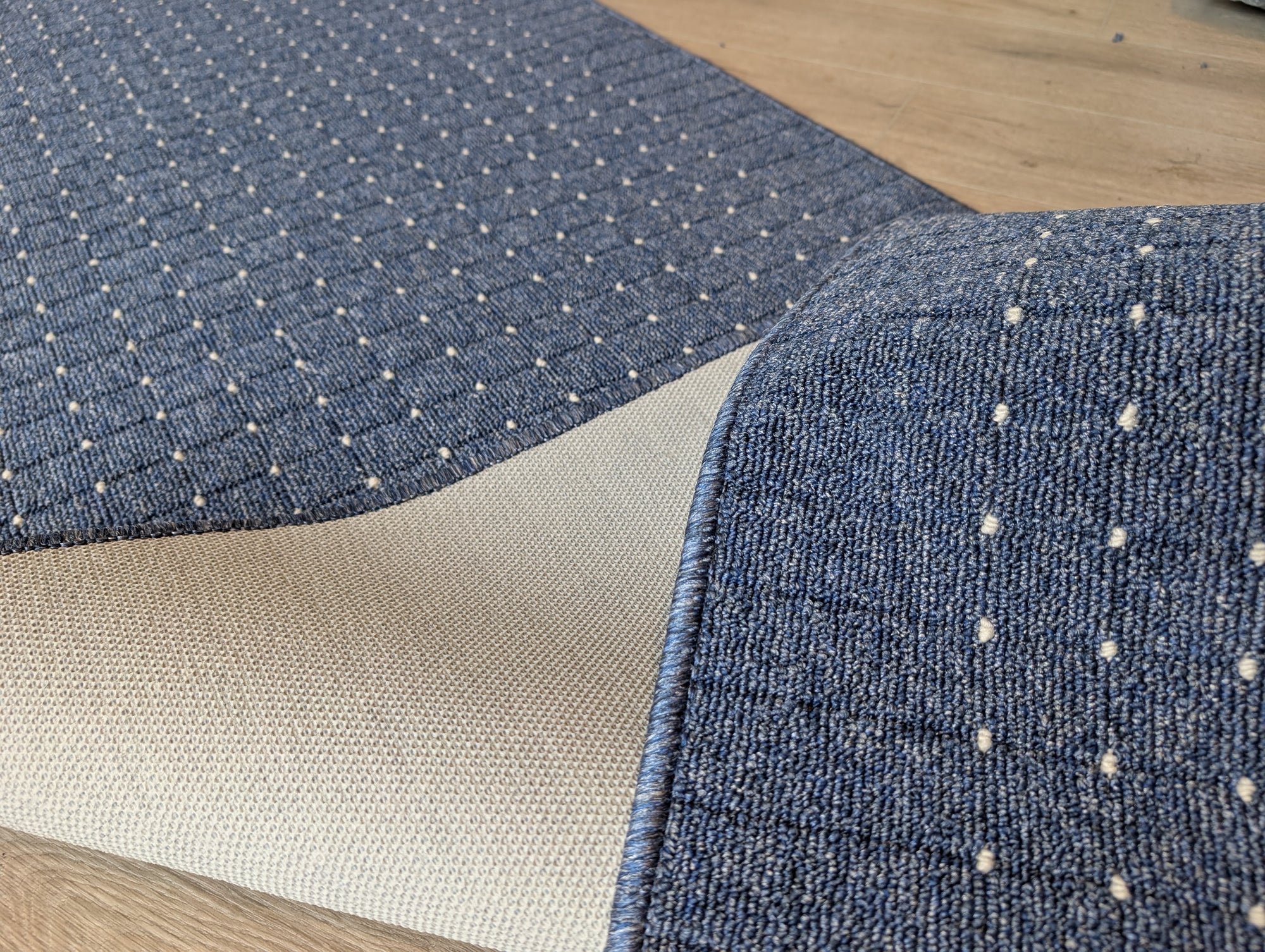 Dotted design Blue Nikotex 80cm wide