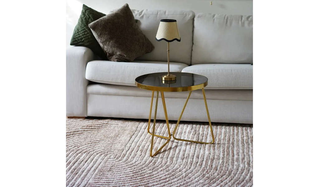 Isla Rust Curved Line Textured Wool Rug