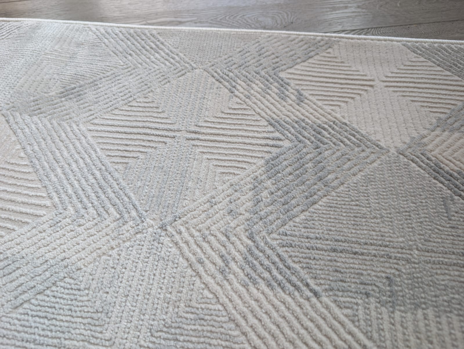 Deluxe 679 cream grey runner 80 cm Wide