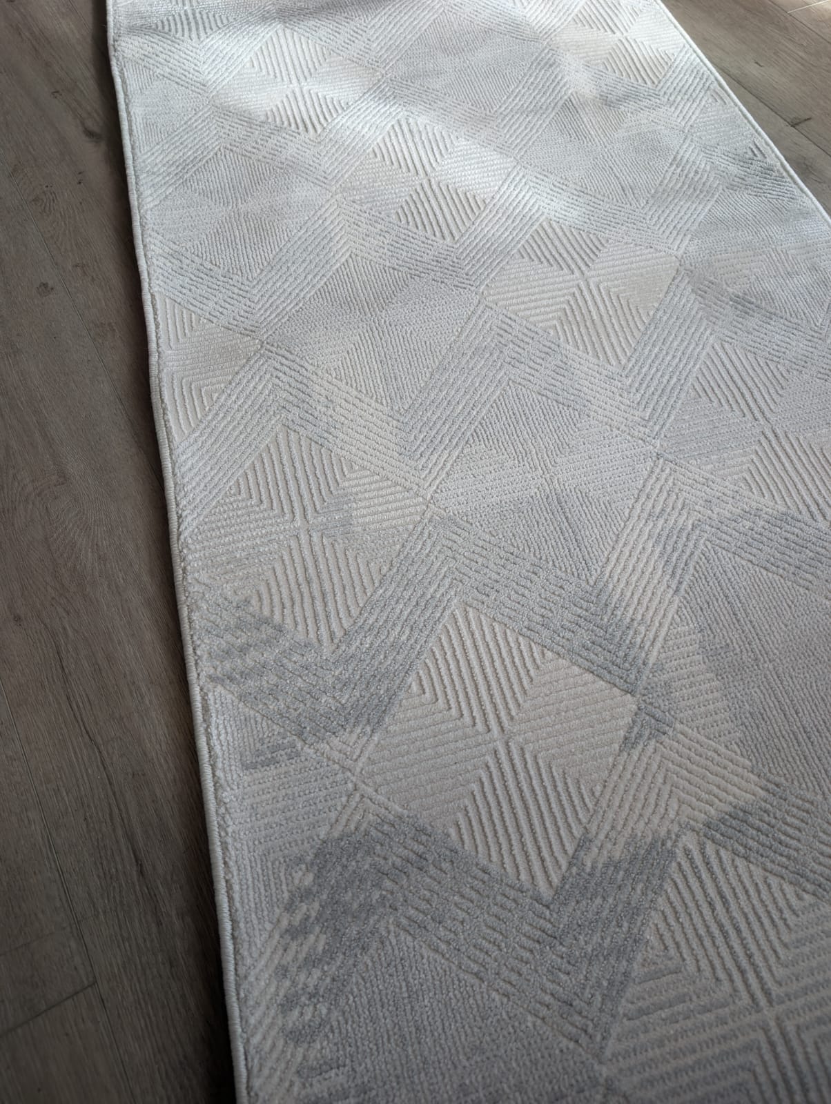 Deluxe 679 cream grey runner 80 cm Wide