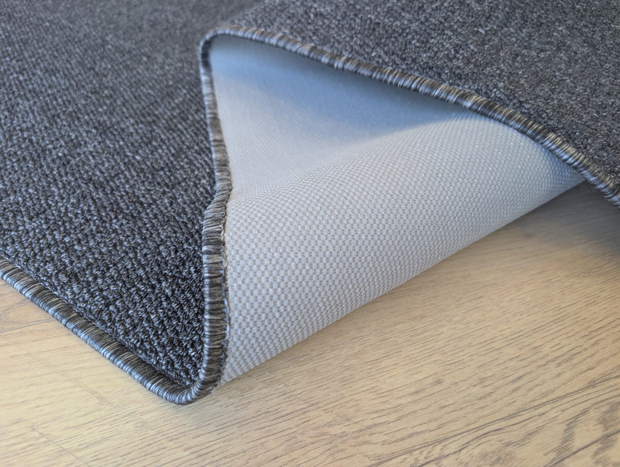 Callavi grey lines flatweave 67 cm Wide