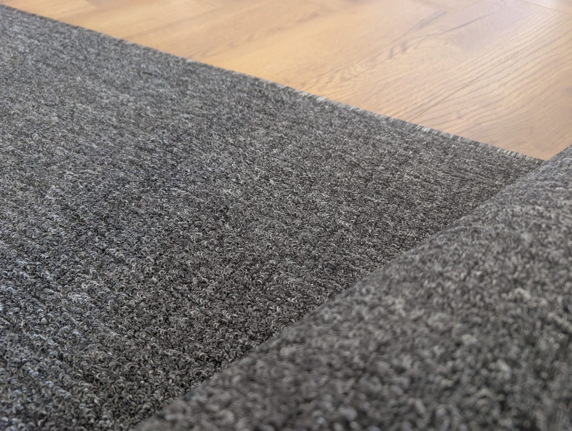 Callavi grey square flatweave 100 cm Wide