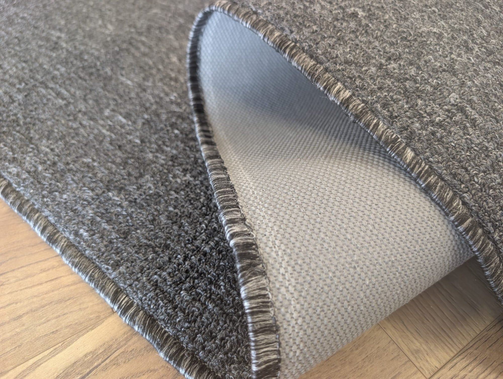 Callavi grey square flatweave 100 cm Wide