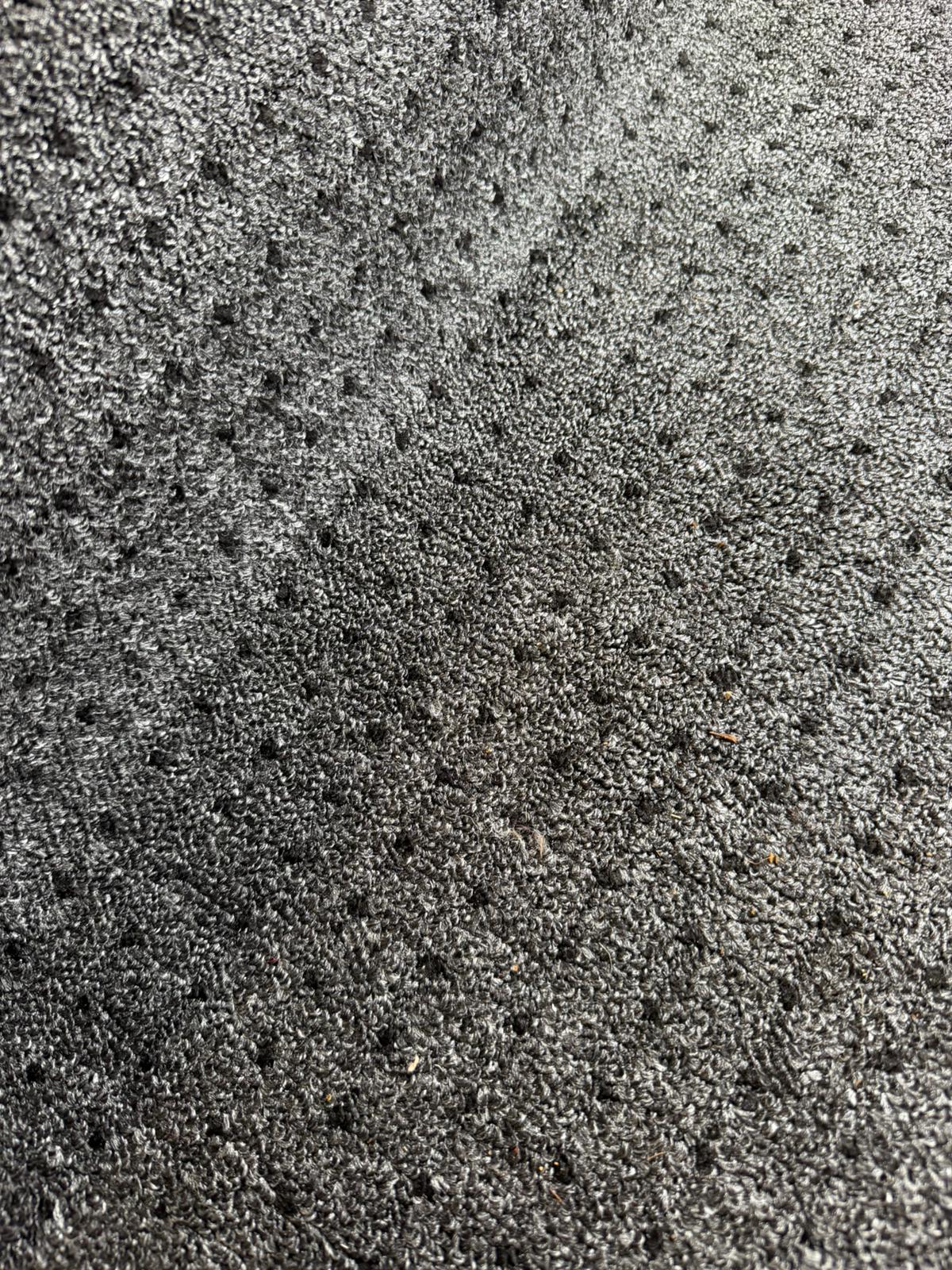 Callavi grey dots flatweave 67 cm Wide