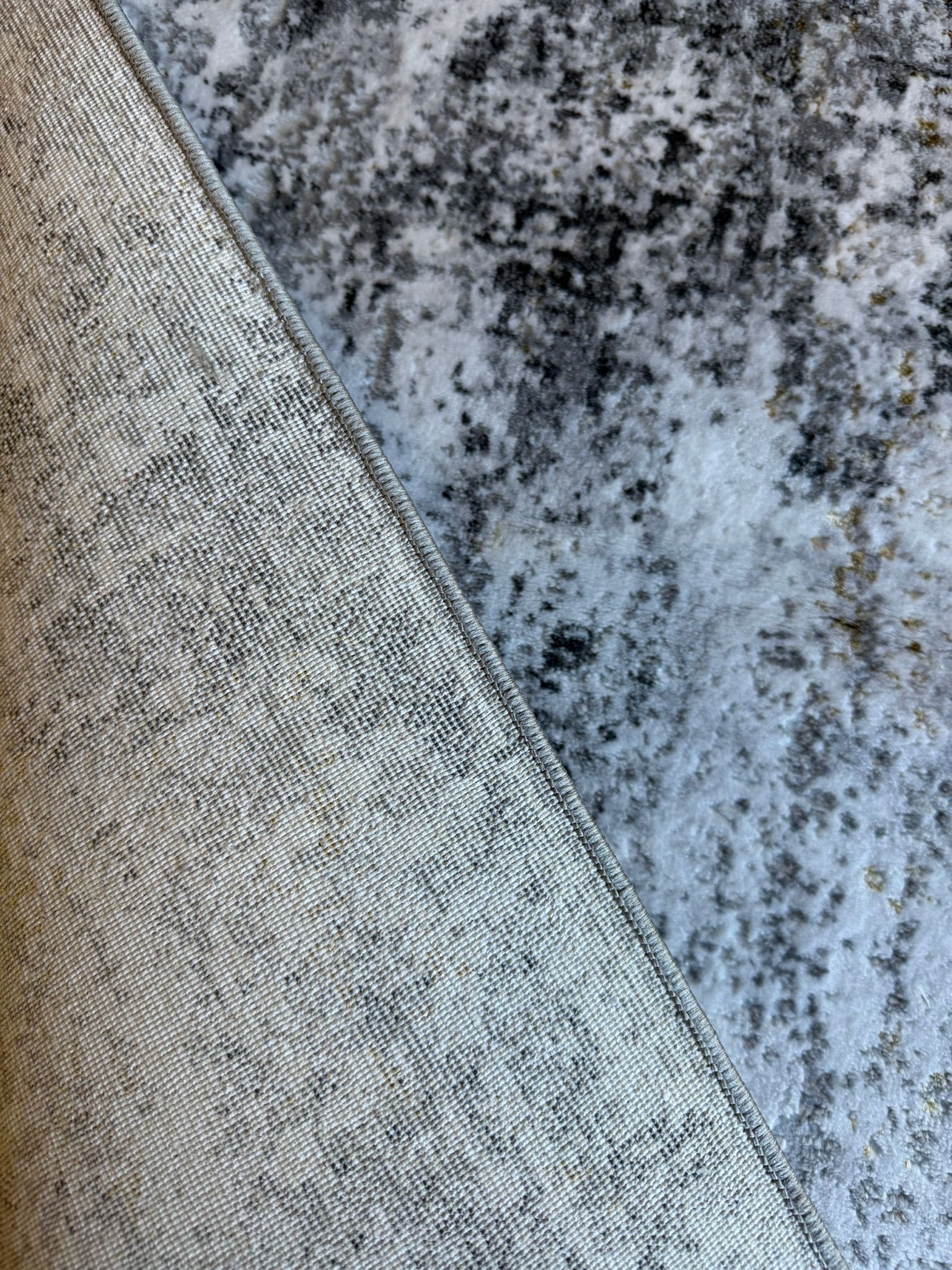 Lazer grey cream dotted runner 80 cm Wide