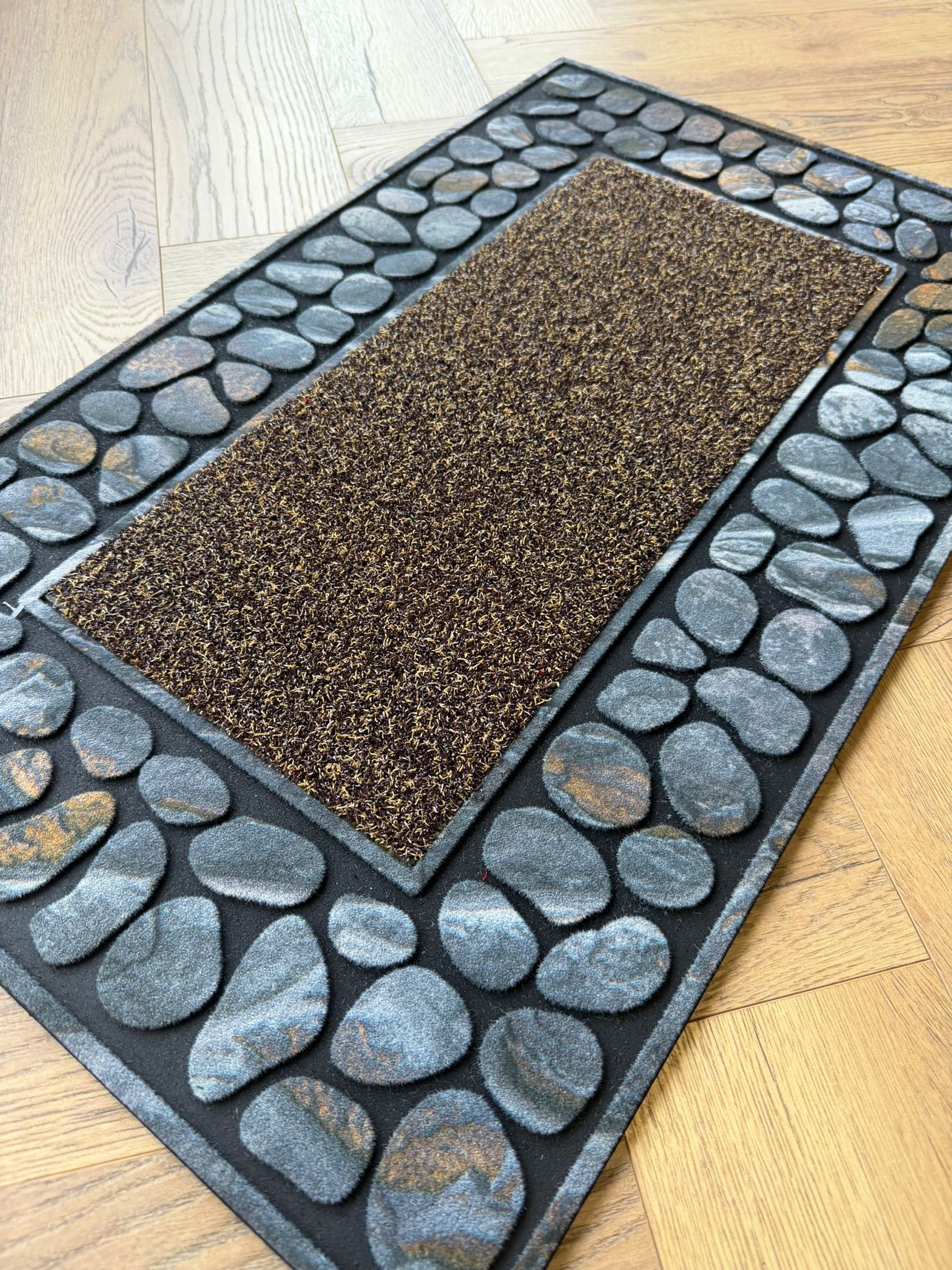 Outdoor Mat Pebble Border 45x76cm - Brown
