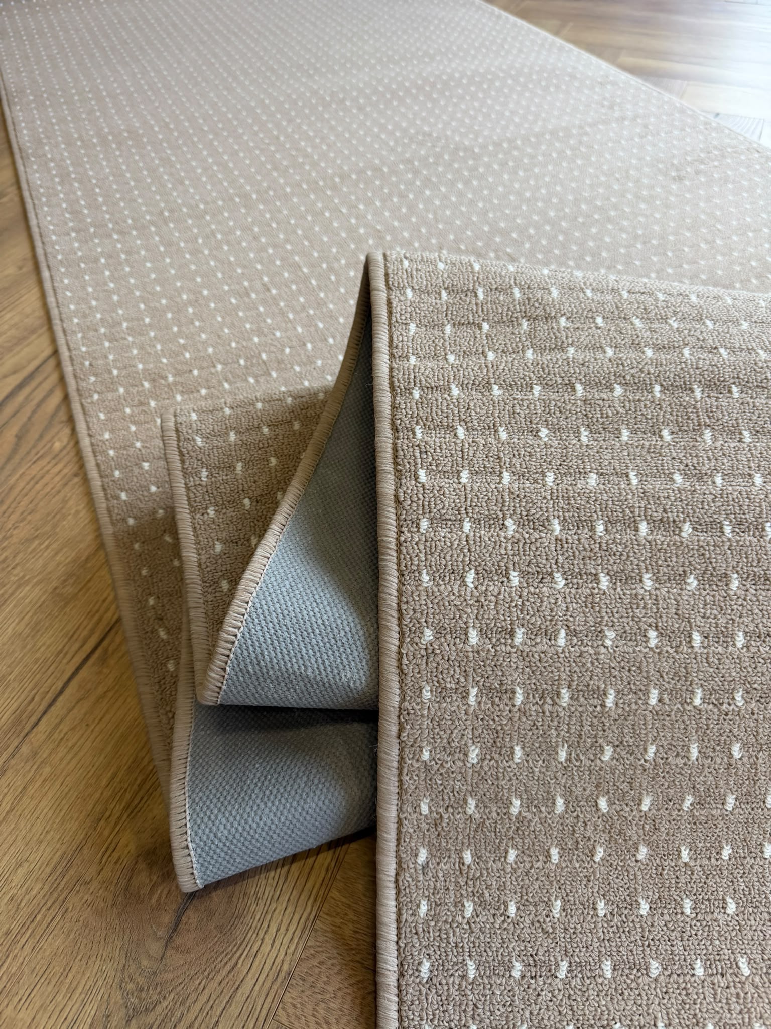 Callavi cream white dots flatweave 100 cm Wide