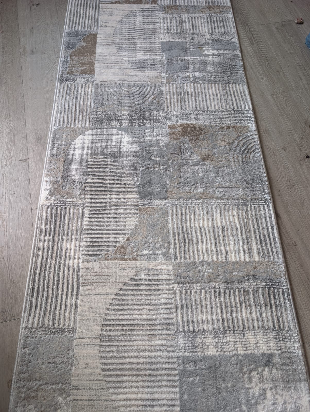 Deluxe 676 cream grey runner 80 cm Wide