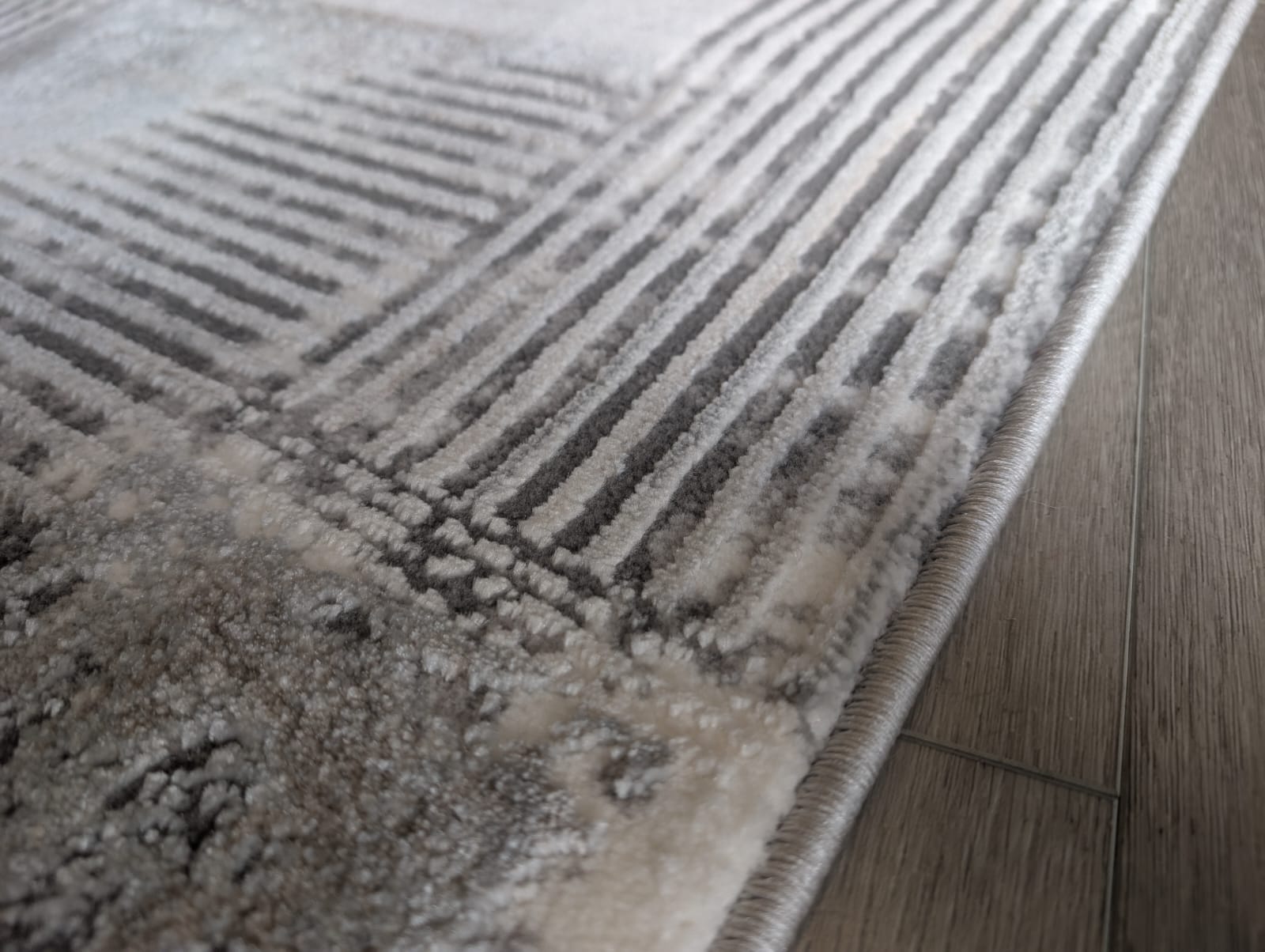 Deluxe 676 cream grey runner 80 cm Wide