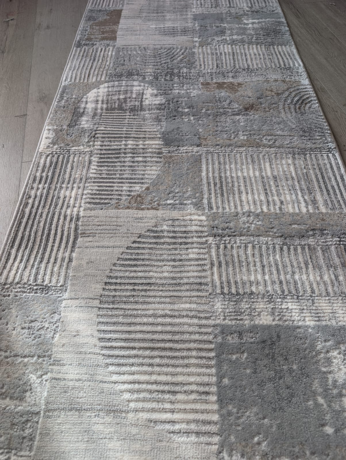 Deluxe 676 cream grey runner 80 cm Wide