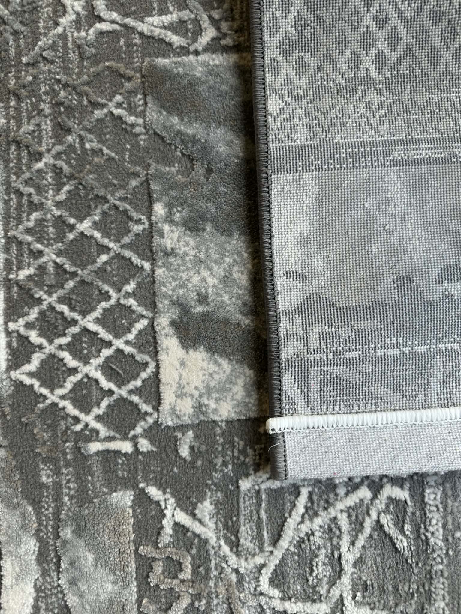 Deluxe Silver Grey Abstract Patchwork Rug